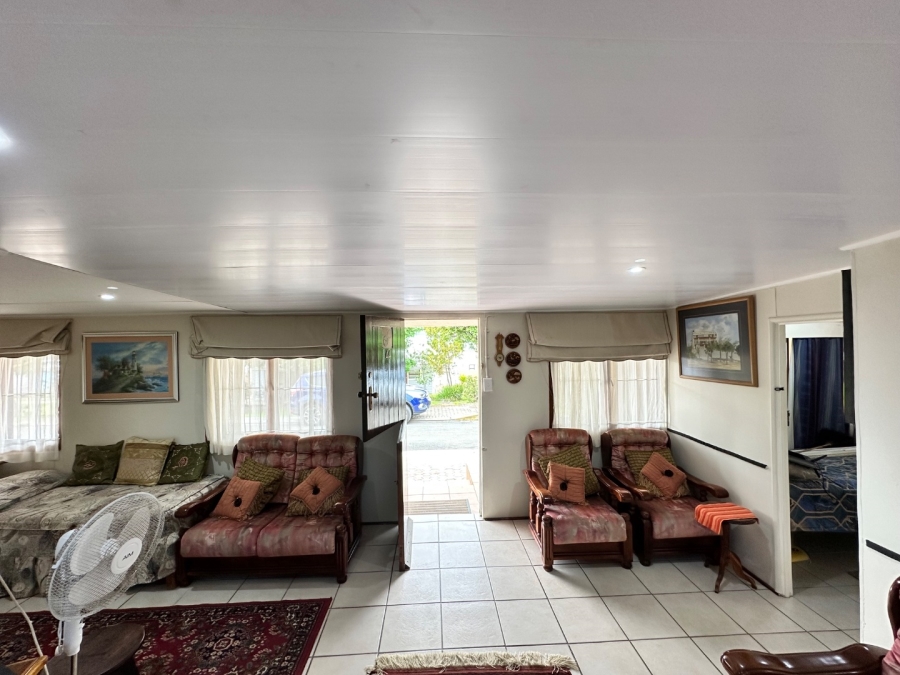 4 Bedroom Property for Sale in Hartenbos Central Western Cape